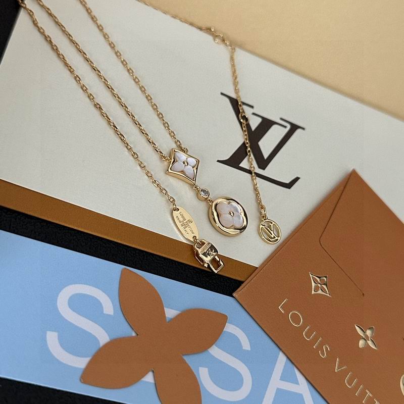 LV Necklace 03lyr346